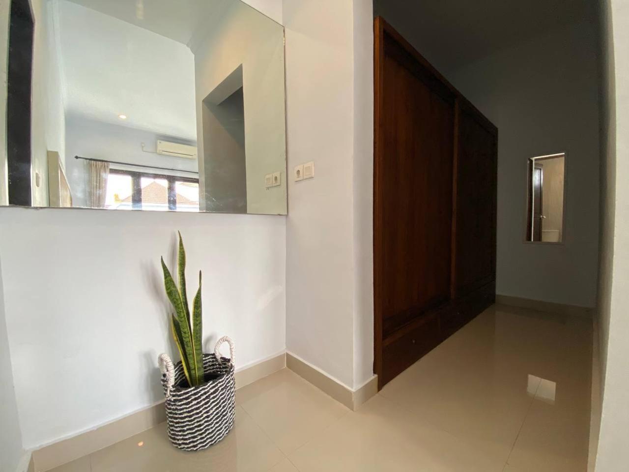 סמיניאק Villa Mayu Dedaries מראה חיצוני תמונה