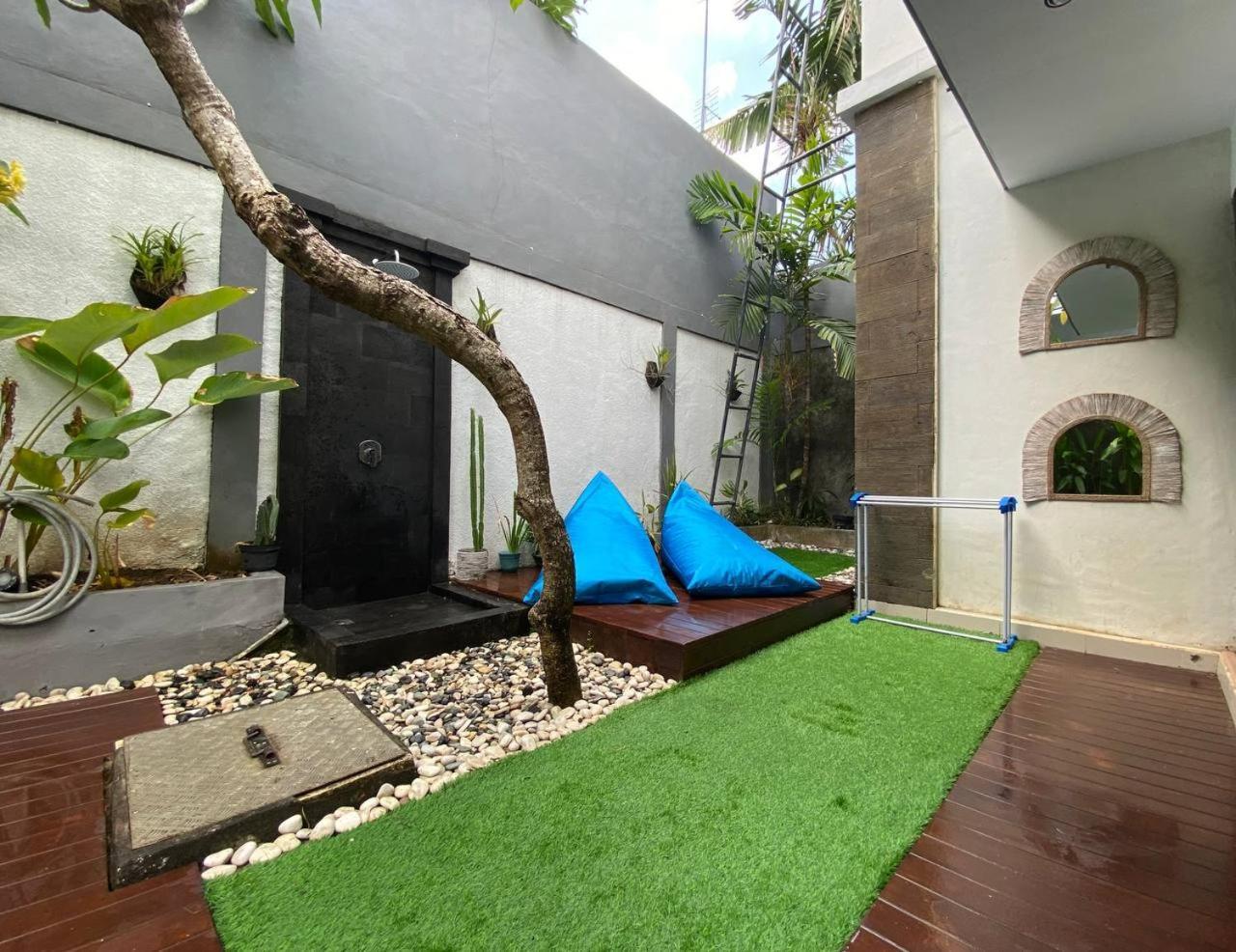 סמיניאק Villa Mayu Dedaries מראה חיצוני תמונה