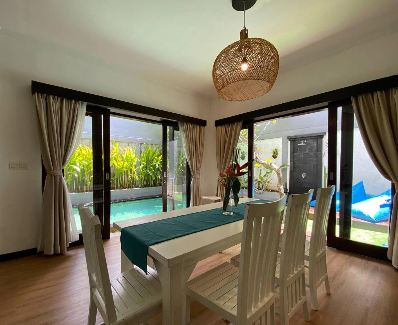 סמיניאק Villa Mayu Dedaries מראה חיצוני תמונה