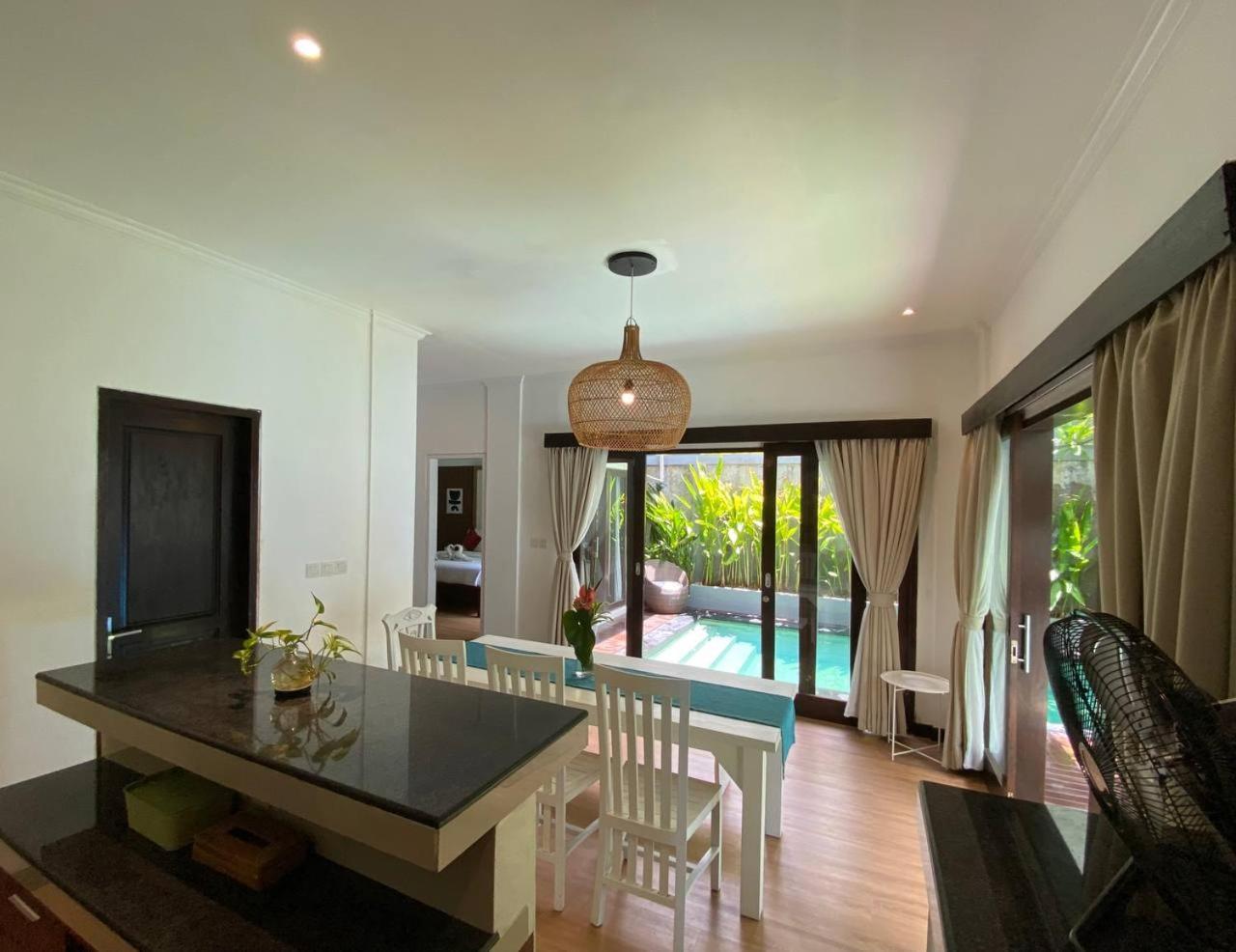 סמיניאק Villa Mayu Dedaries מראה חיצוני תמונה